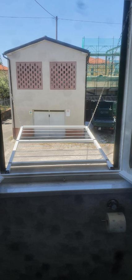 La Casa Di Balto, Un Nido Per 2 Apartment Castelnuovo Magra Luaran gambar